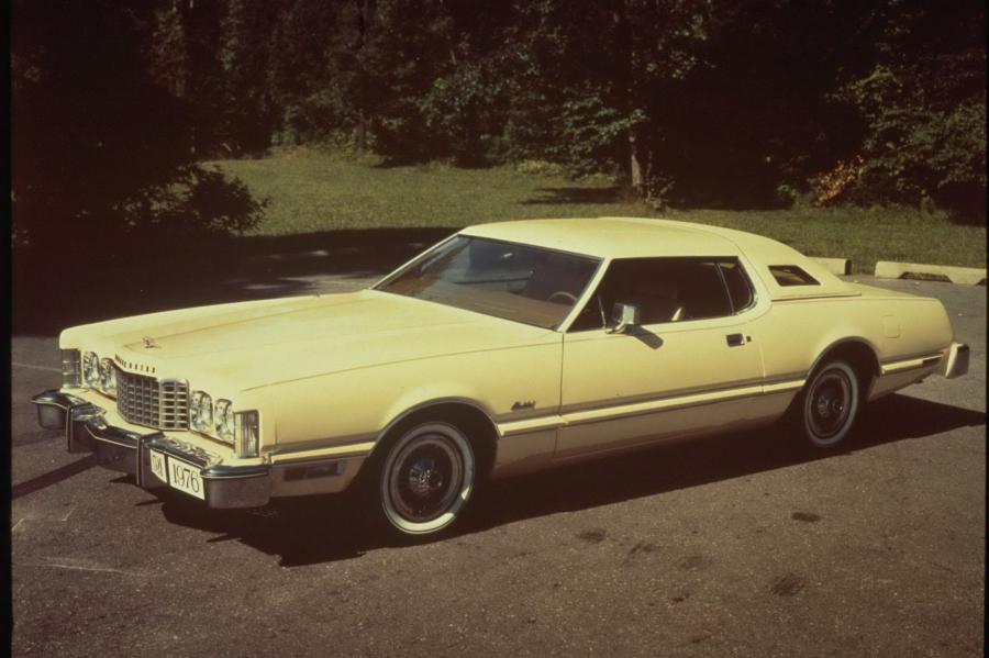  Ford Thunderbird 1972 года  (фото 8 из 16)